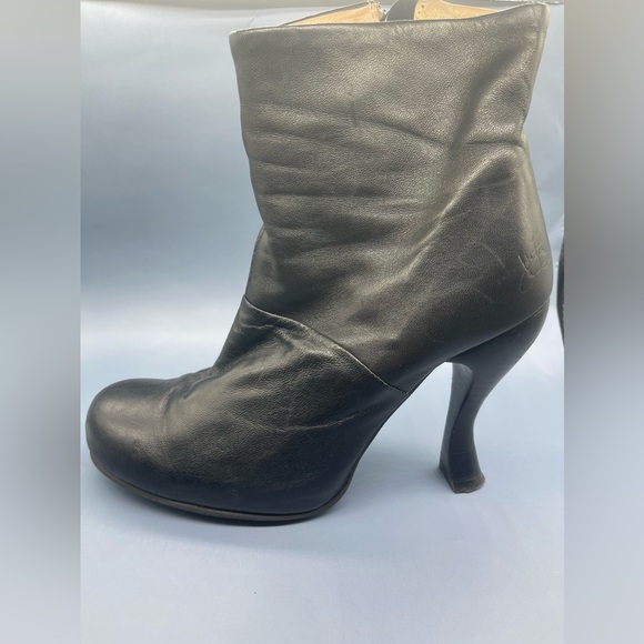 JOHN FLUEVOG ATTENTIONS: JOLIE ZIP BOOTIE, Size 8, Preowned, Hard to Find - Picture 10 of 17